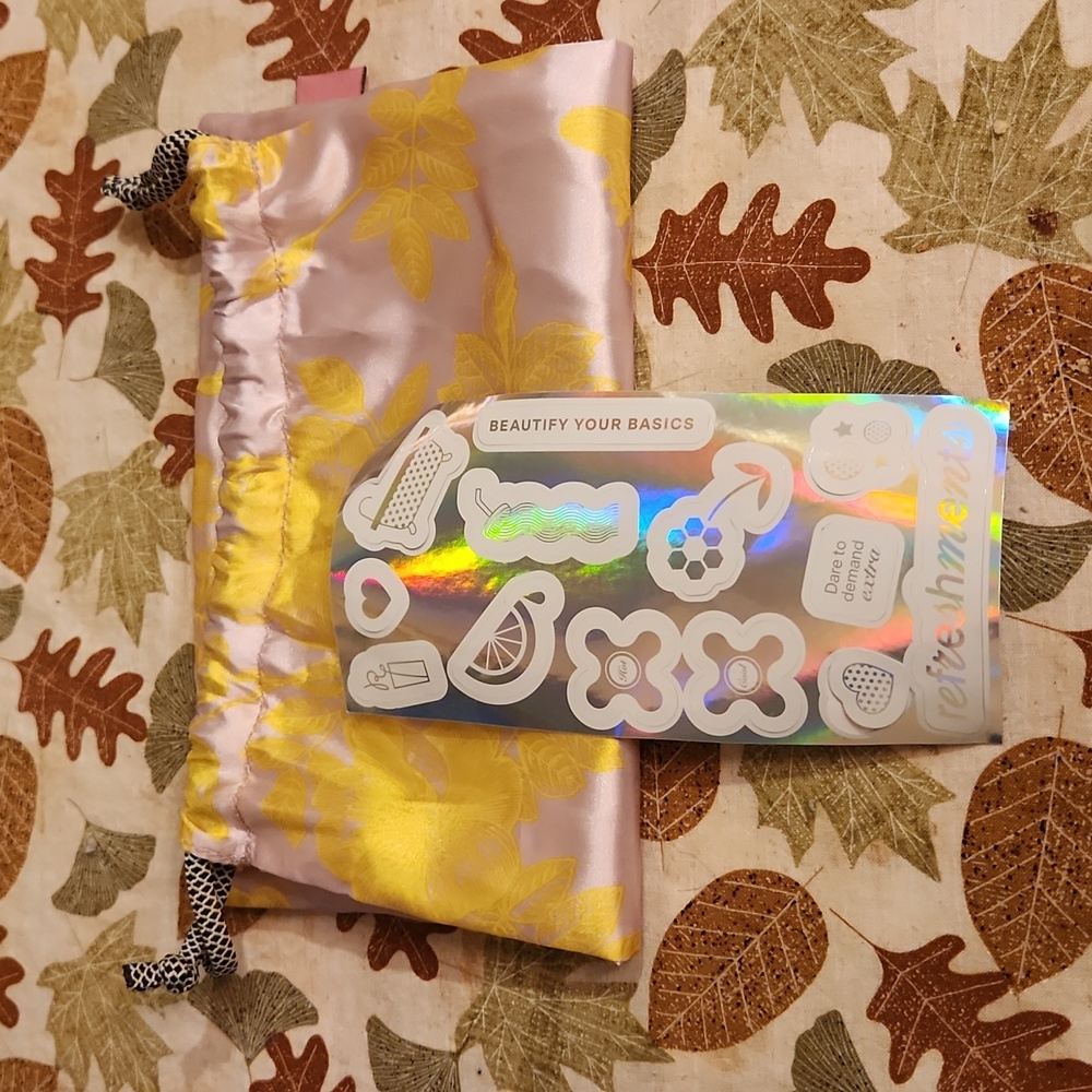 Skin care items - Picture 4 of 6